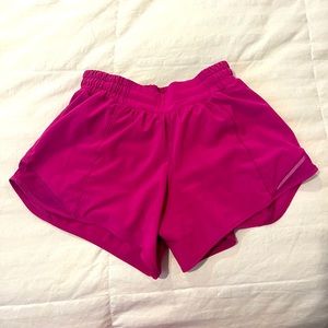 Lululemon Hotty hot 4 inch Low Rise size 4 dark pink